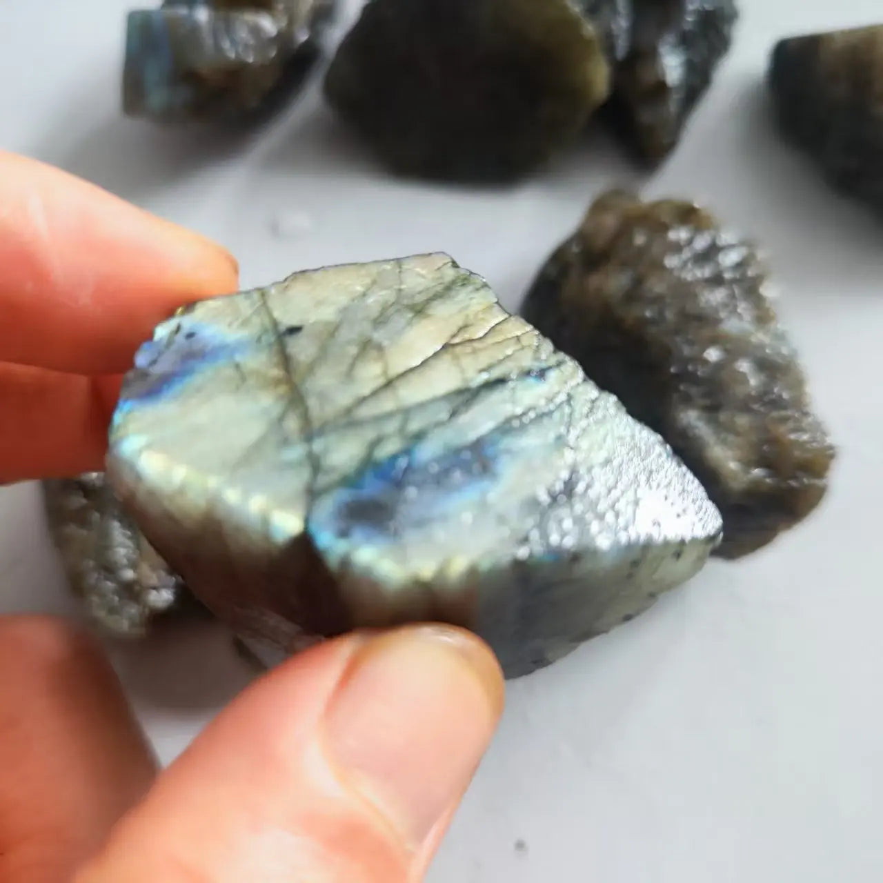 Natural Raw Labradorite Stone Reiki Healing Rough Crystal Raw Stone Mineral Specimens Ornament Home Decoration Stone