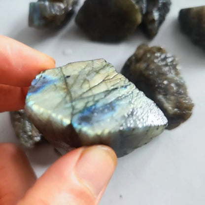 Natural Raw Labradorite Stone Reiki Healing Rough Crystal Raw Stone Mineral Specimens Ornament Home Decoration Stone